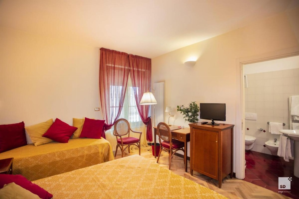 Room image 3